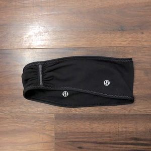 *2/20$* Lululemon brisk run headband